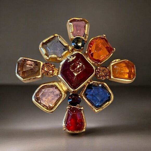 Elegant Chanel Gripoix Multicolor Gemstone Brooch - Picture 1 of 8